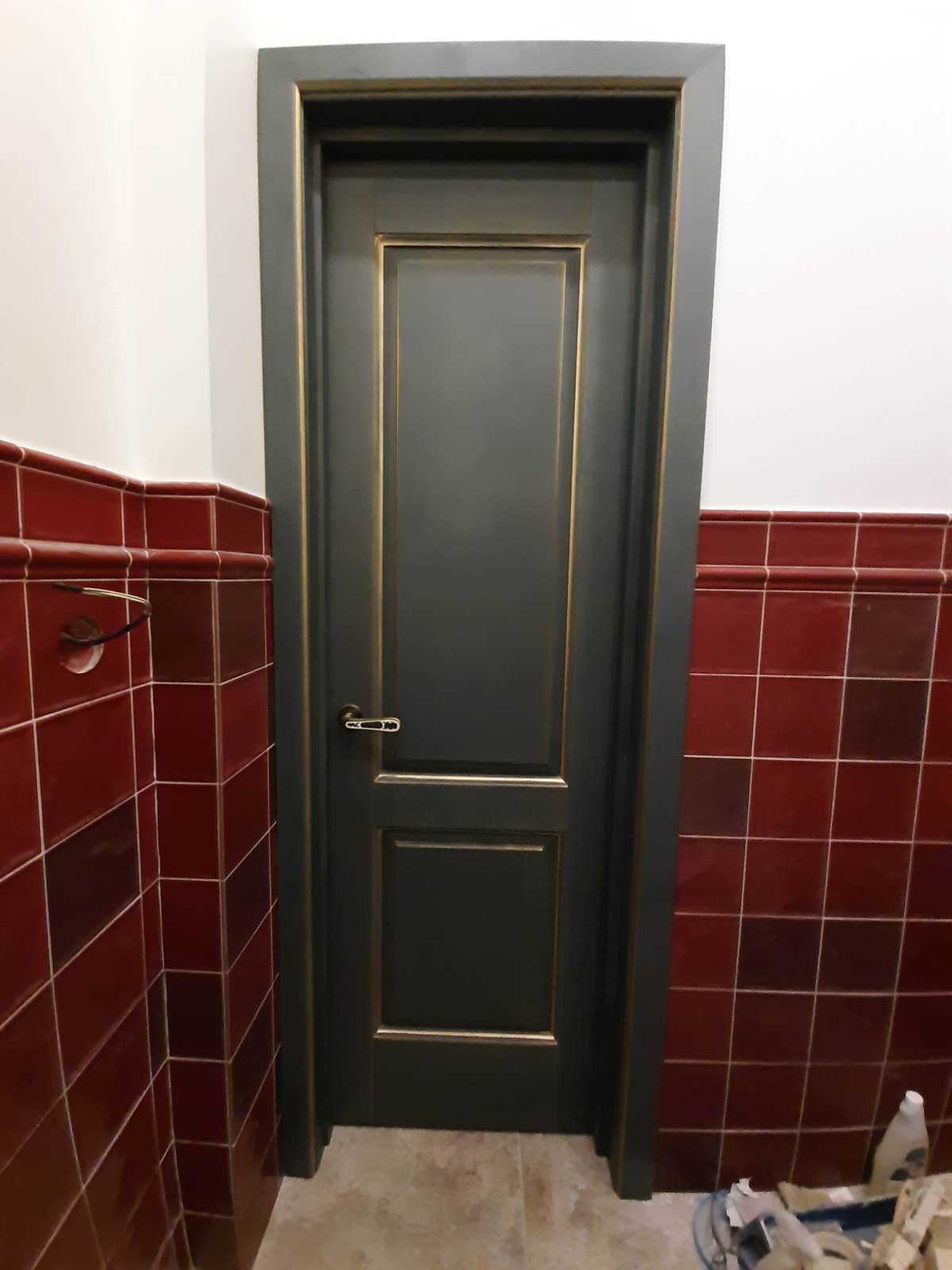 Двери из массива (фото работ с нескольких объектов)