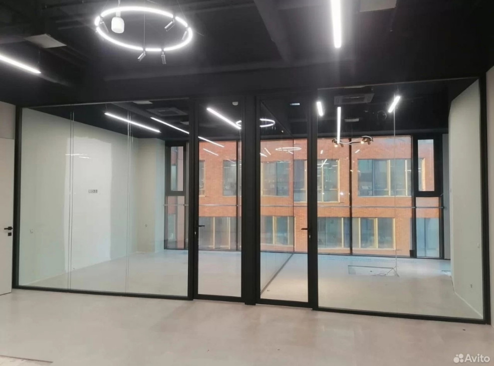 цельностеклянные офисные перегородки