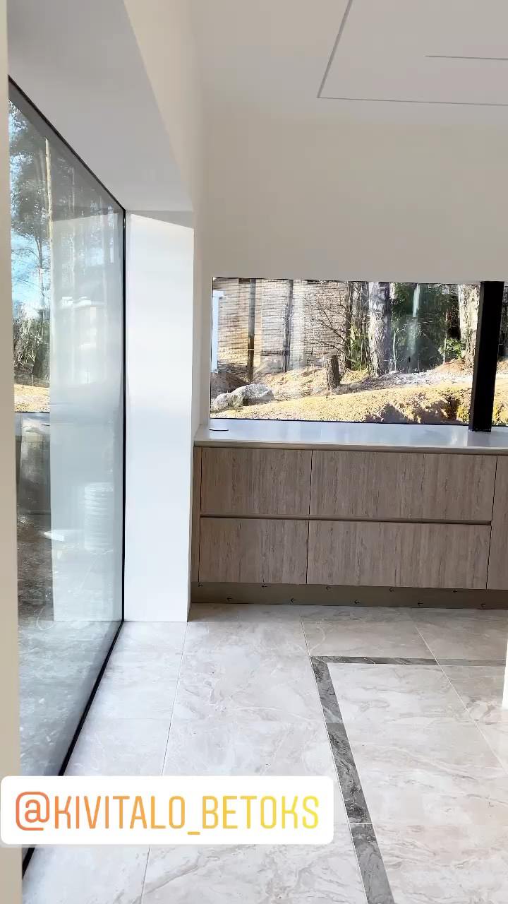 video_0_7792887853544cefaeef920e4371552c.mp4