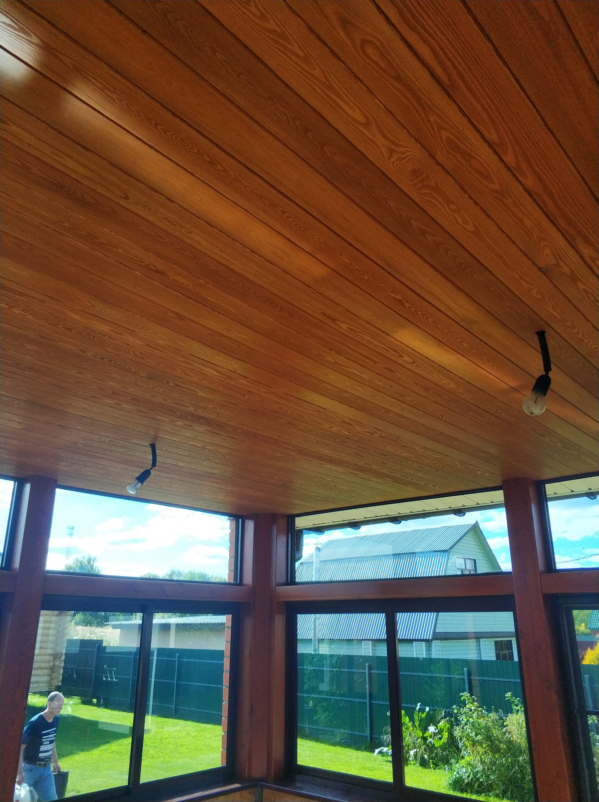 Обложка проекта: Потолок из лиственницы