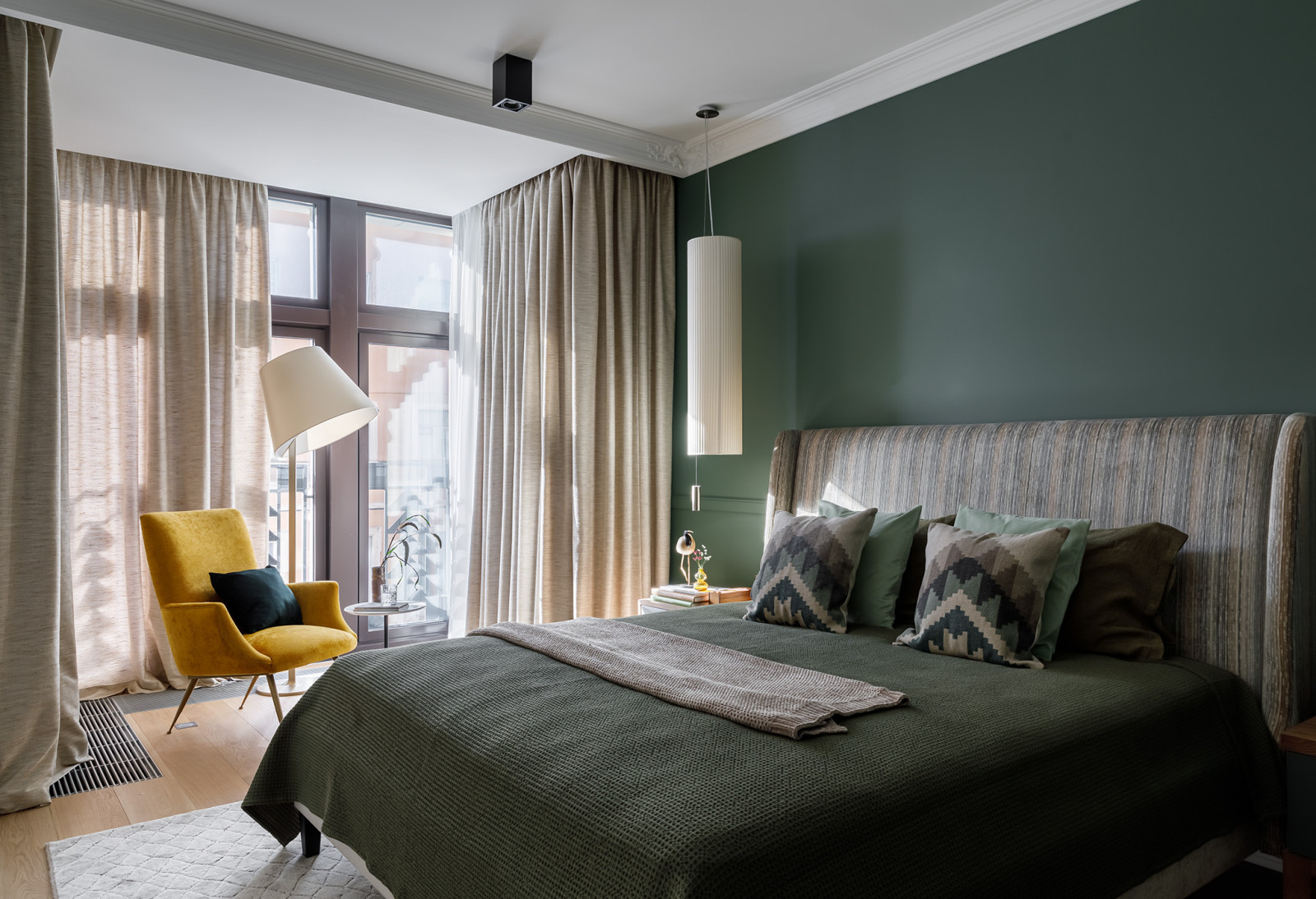 Барометр [июнь 2022]: Спальни — 25 новых проектов