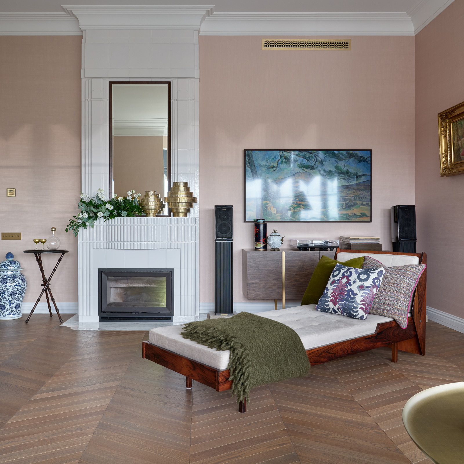 Квартира по проекту Нади Зотовой, 223 м². Публикация AD