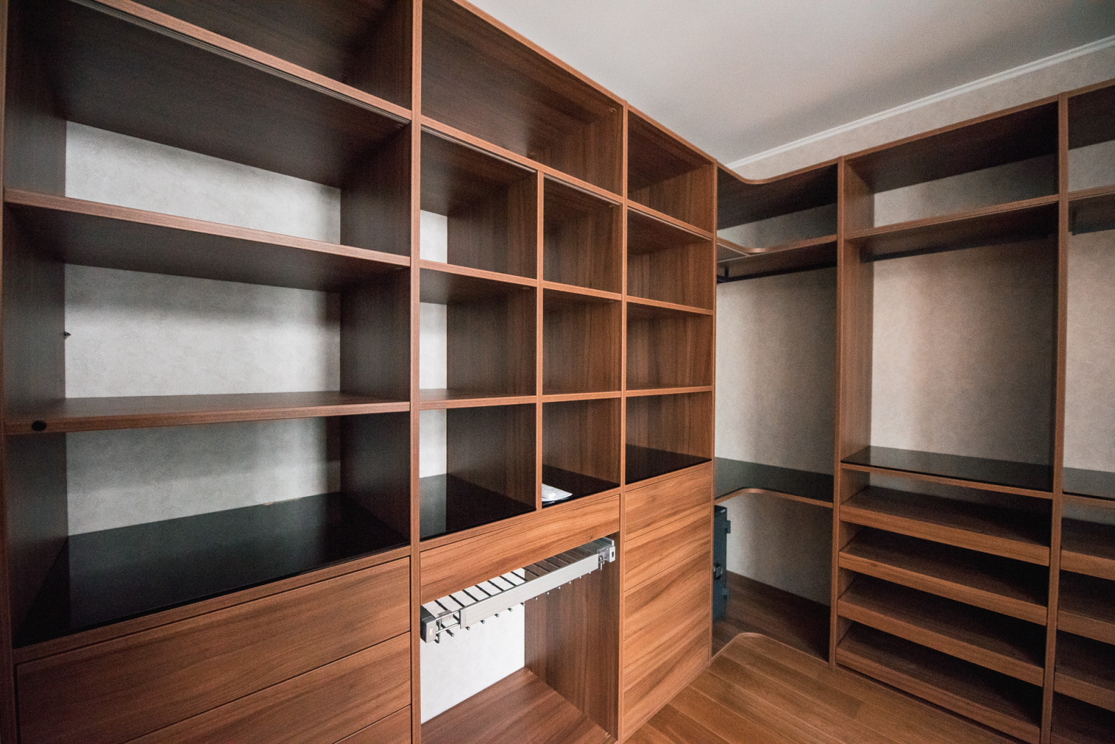 Трехкомнатная квартира «под ключ» с нуля по дизайн-проекту.Дизайнер Виктория Бар