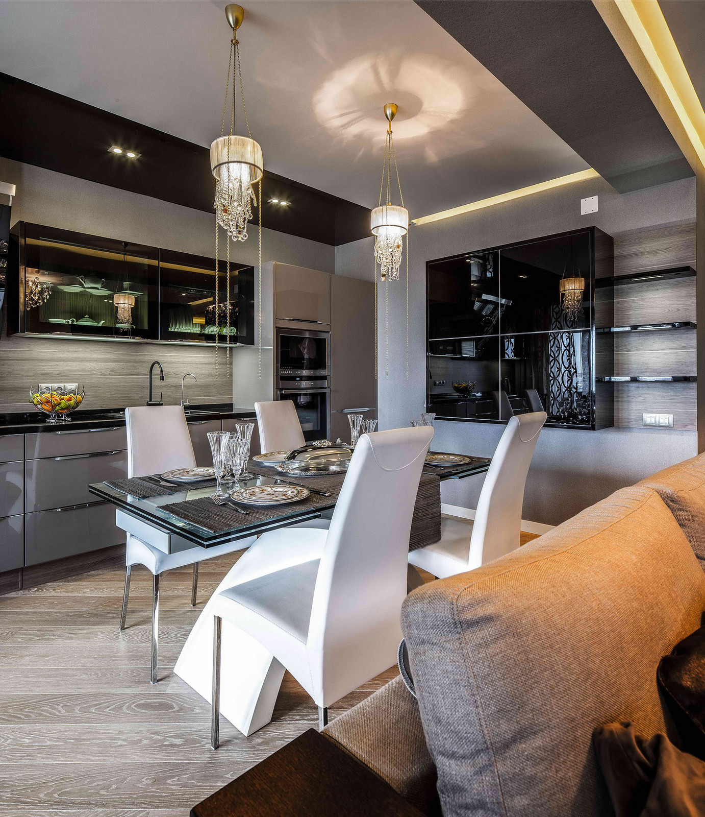 Интерьер с видом на Волгу