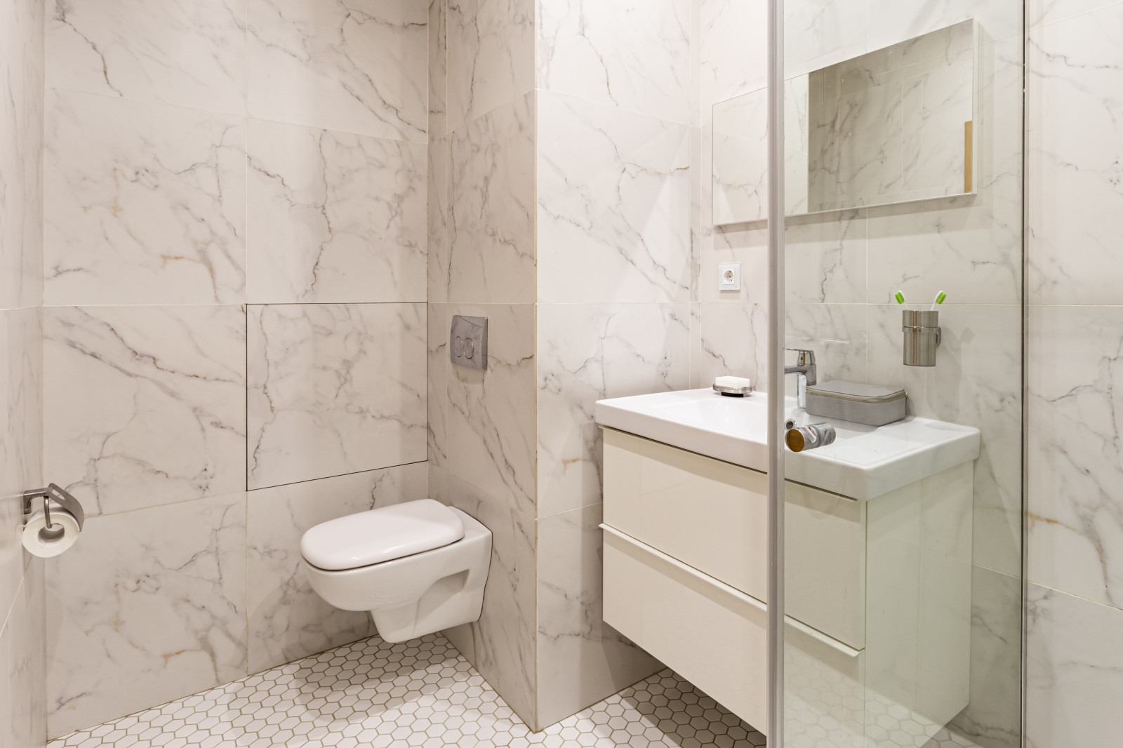 Светлая яркая квартира