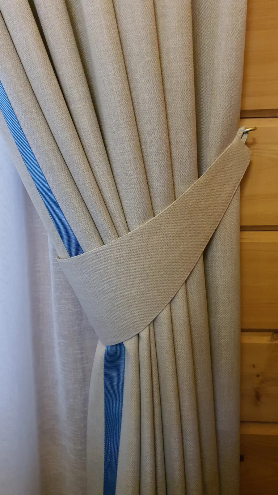 Обложка проекта: Шторы в домик для отдыха