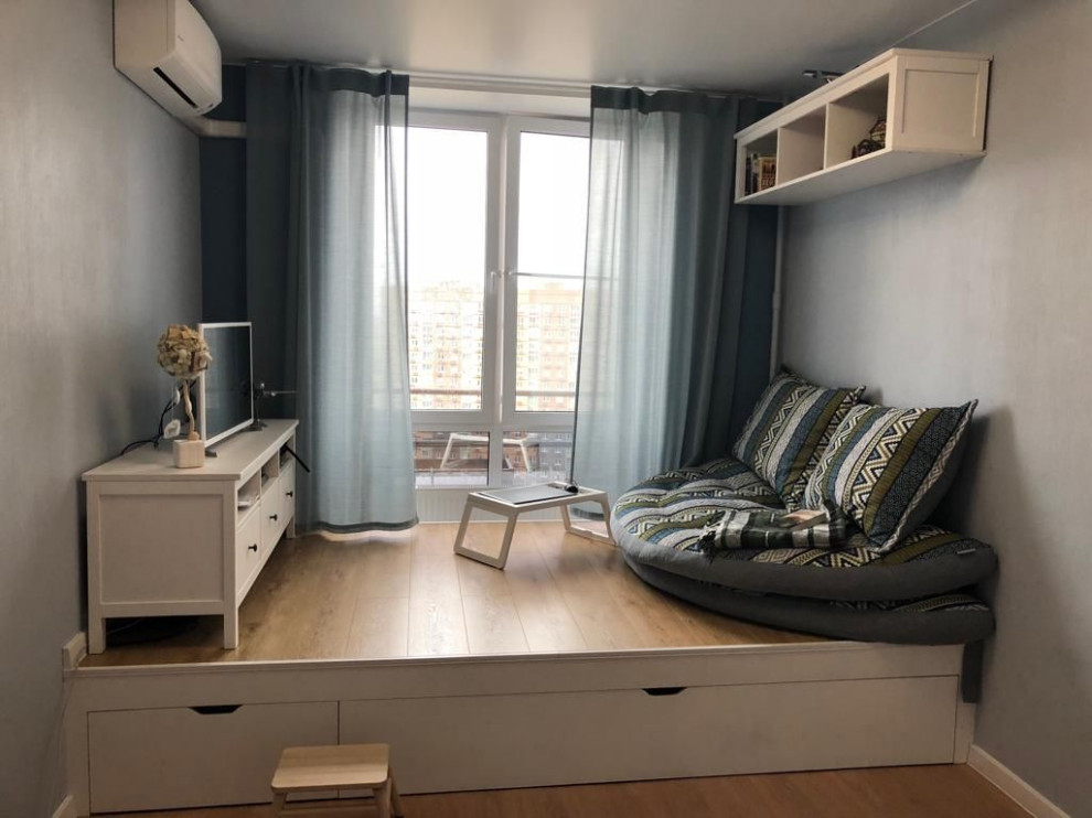 Обложка проекта: кровать подиум в однушке