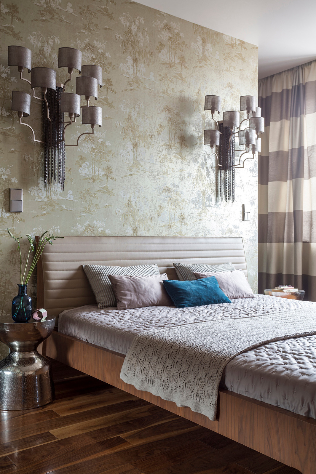 История о нем