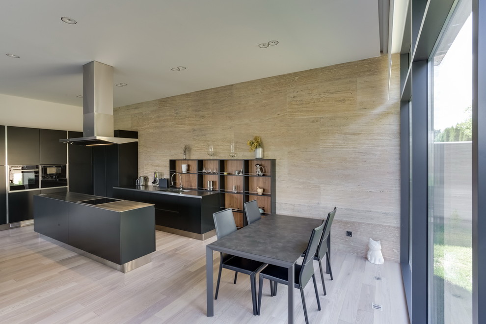 Кухня черного цвета