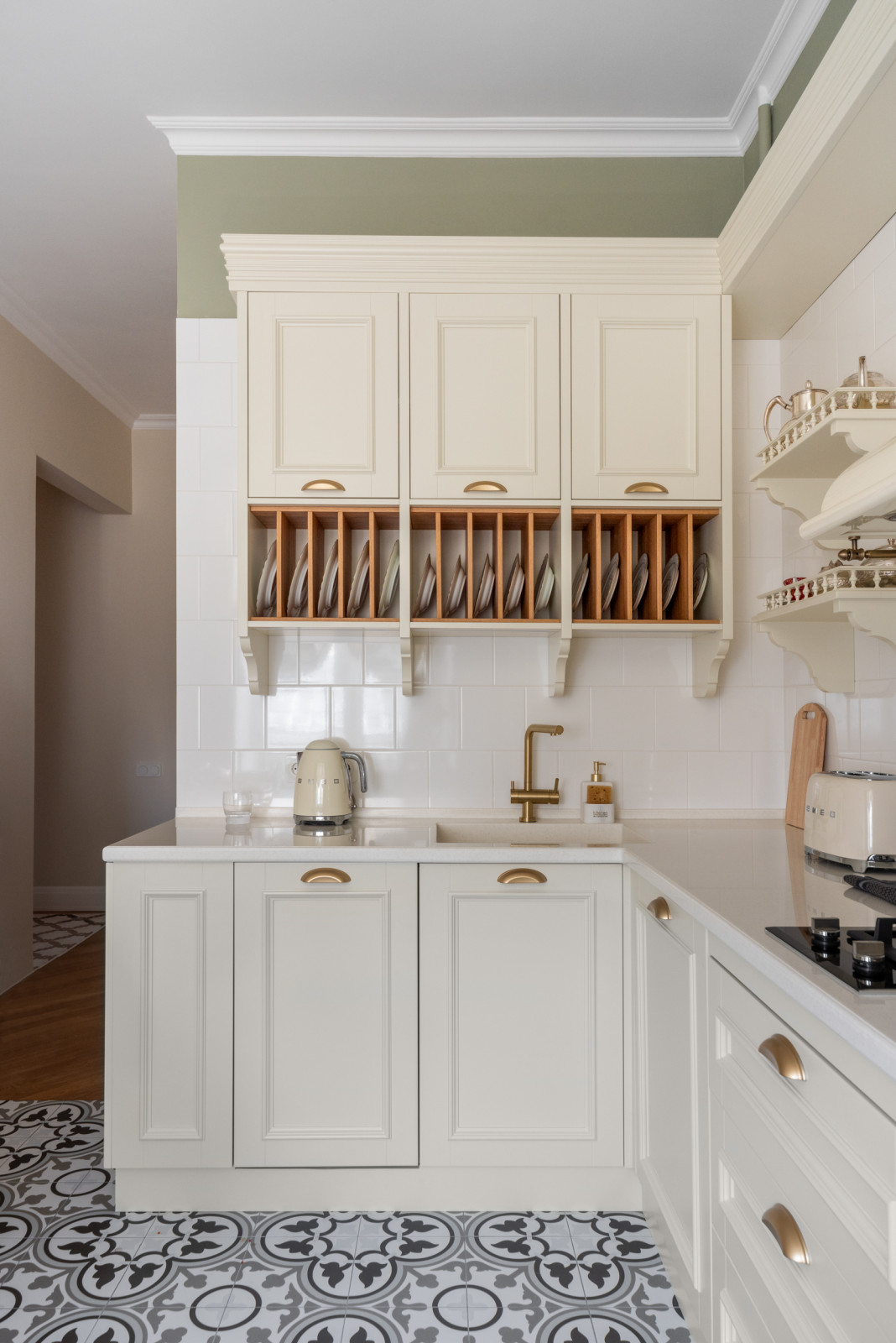 Квартира с антикварной мебелью на Тверской