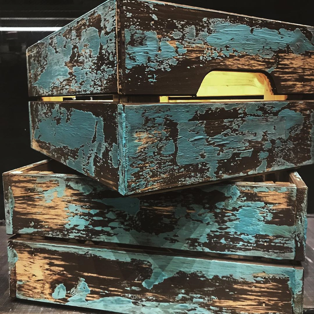 Обложка проекта: Бар «ЗОЖ». Отделка декоративной штукатуркой и декорирование элементов интерьера