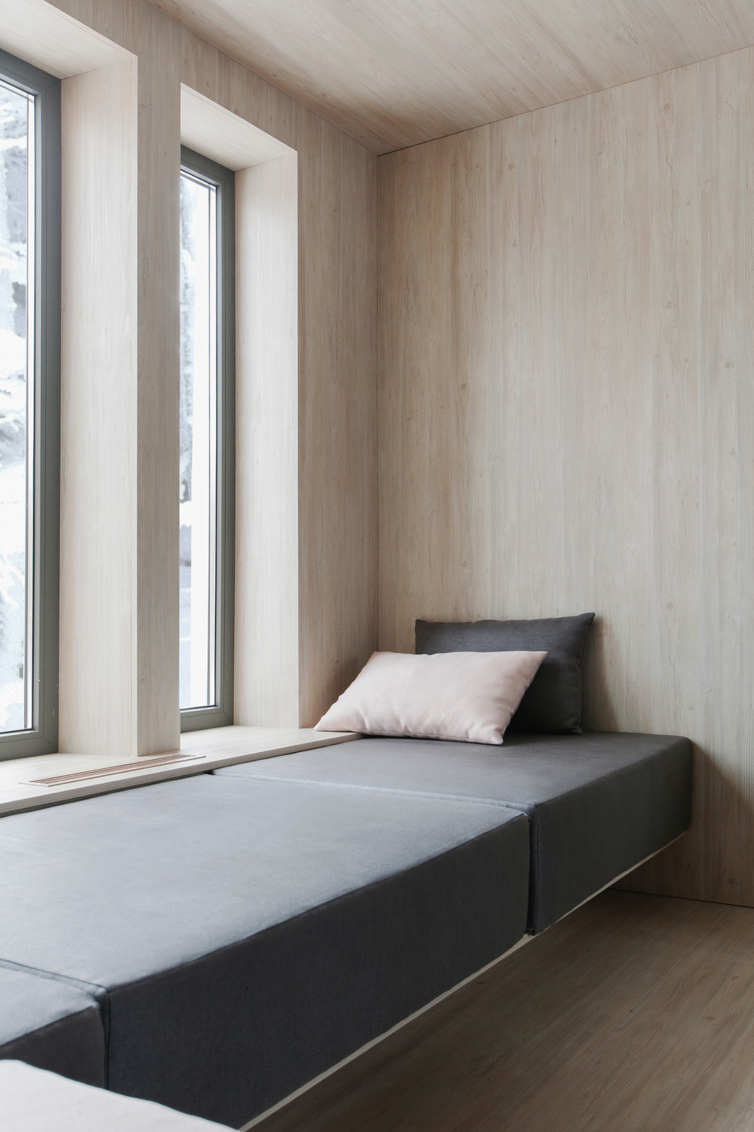 Ассиметричная гостиная для "Дачного ответа"