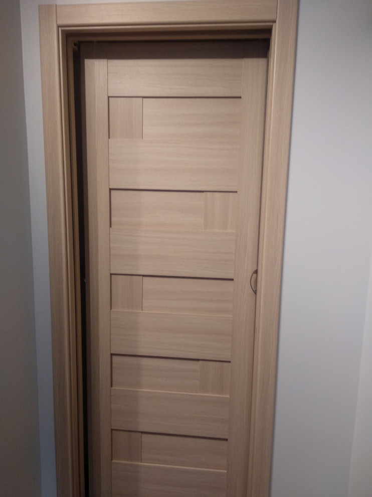 Interior door "DOMINO'', beige, with. glasses, 30"x 80"