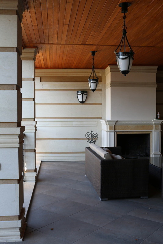 Усадьба с комплексом построек