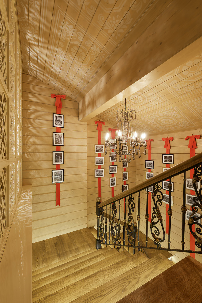 Дом на берегу реки