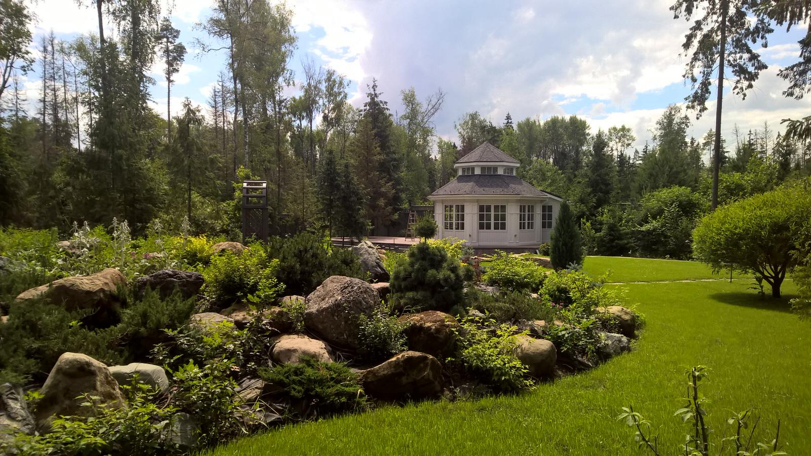 Традиционный летний павильон