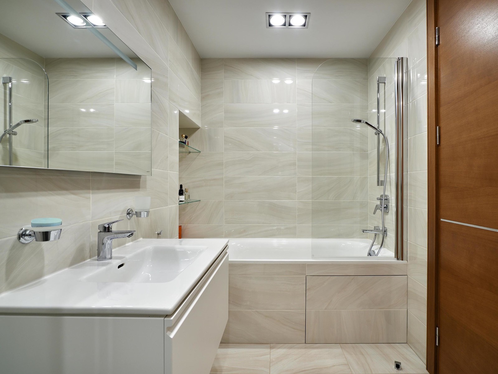 Обложка проекта: Апартаменты  у метро Трубная для сдачи в аренду