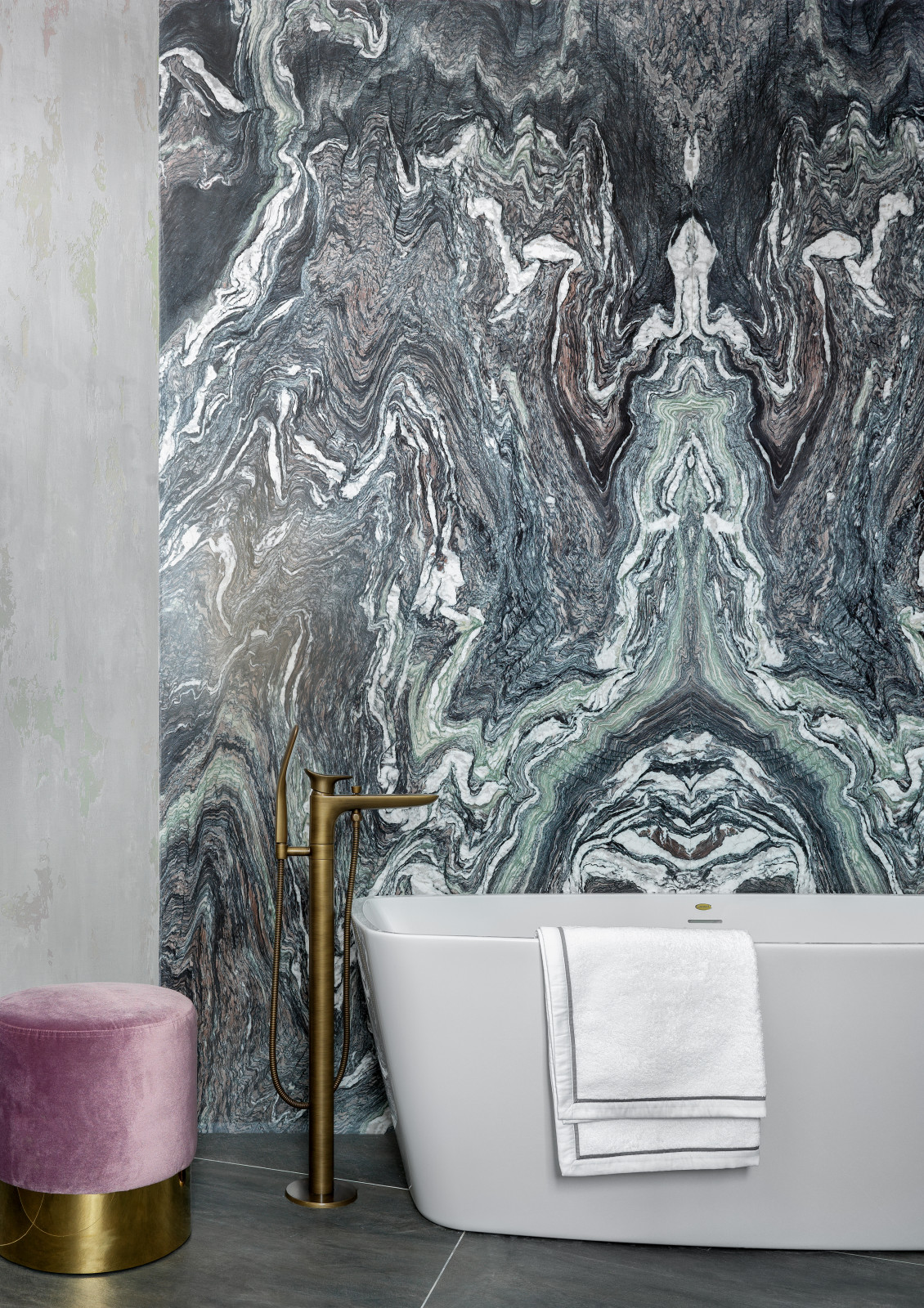 Дом для большой семьи, Графские пруды