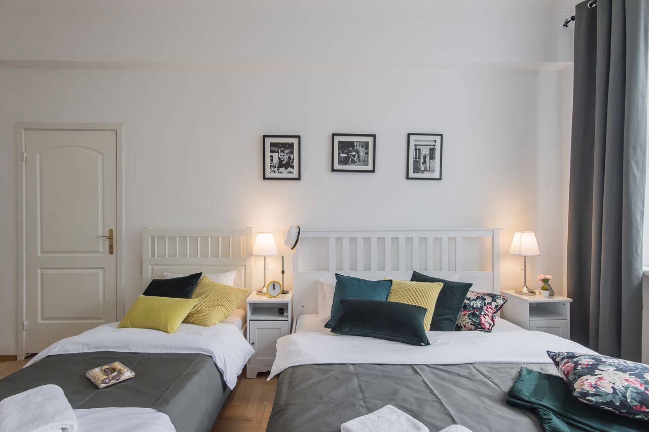 Декорирование квартира в центре Москвы под сдачу в посуточную аренду