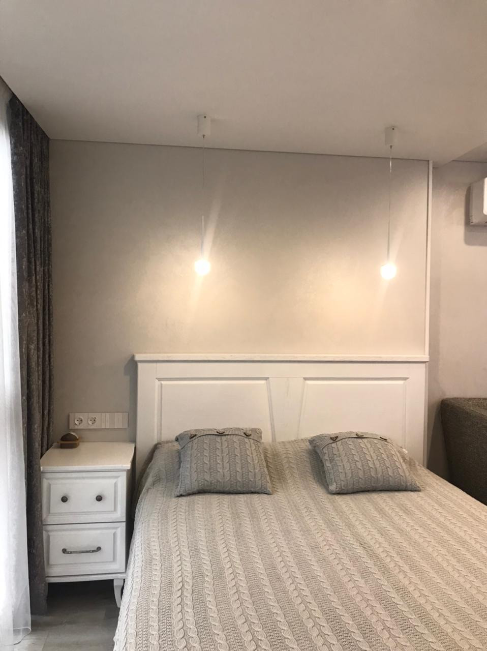 Обложка проекта: Кровати из массива дерева на заказ