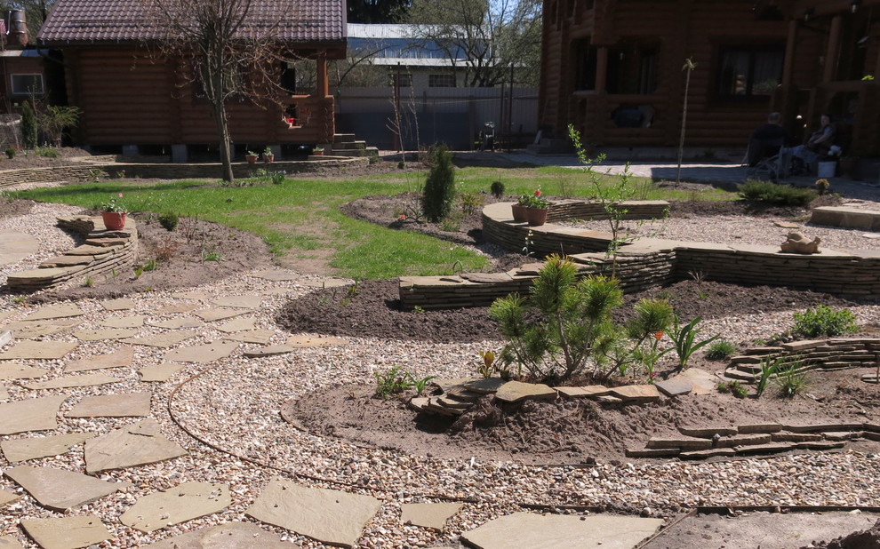 САДИК НА ЛАДОШКЕ (АЛЕНЬКИЙ ЦВЕТОЧЕК)