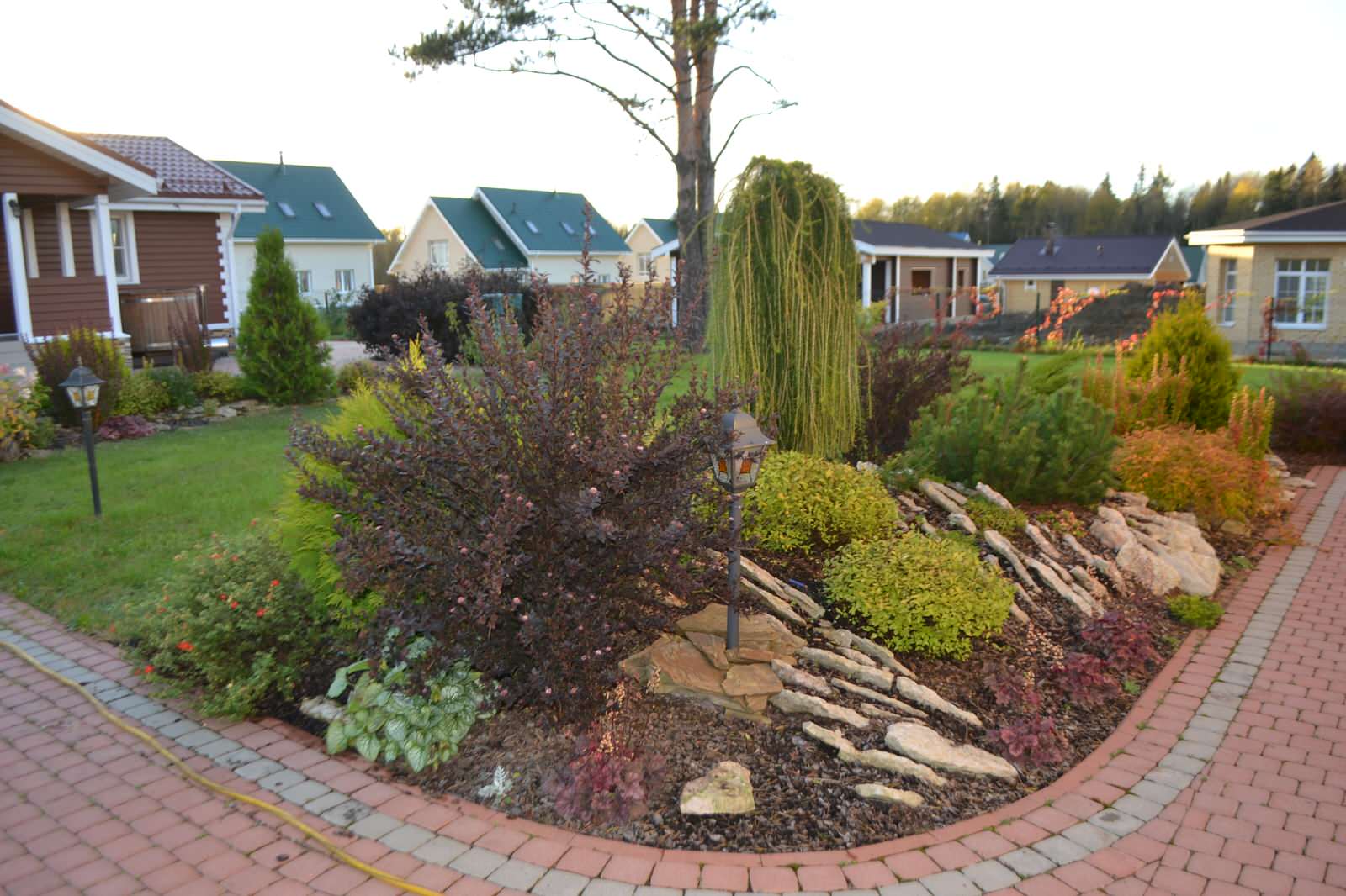 Обложка альбома: двор