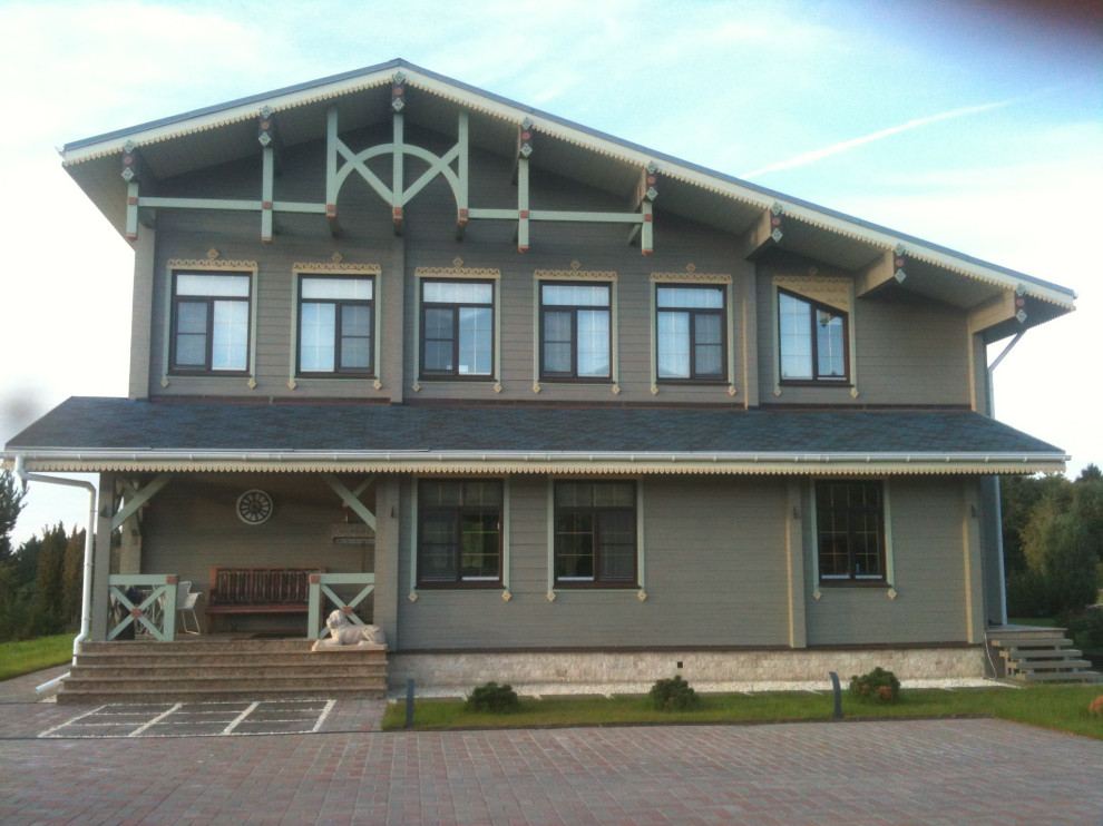 Фасады дома под Можайском до и после