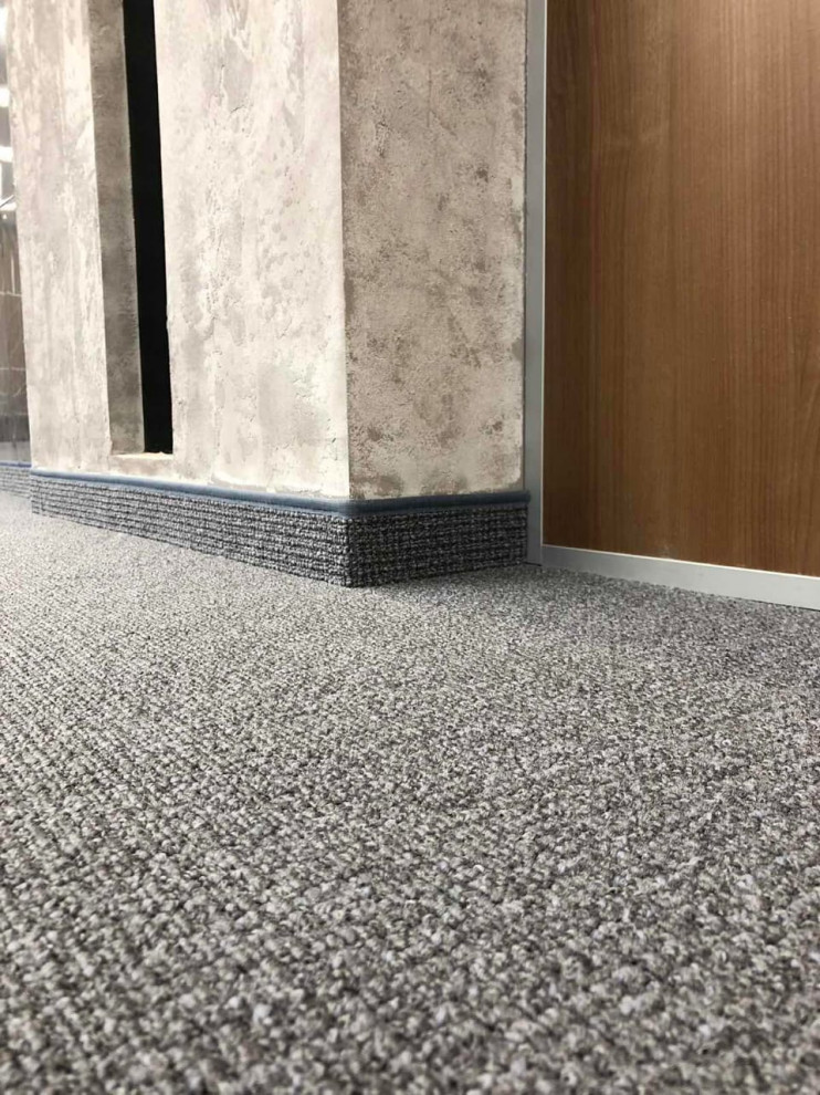 Обложка проекта: Коммерческое ковровое покрытие в конференц-зале политехнического университета