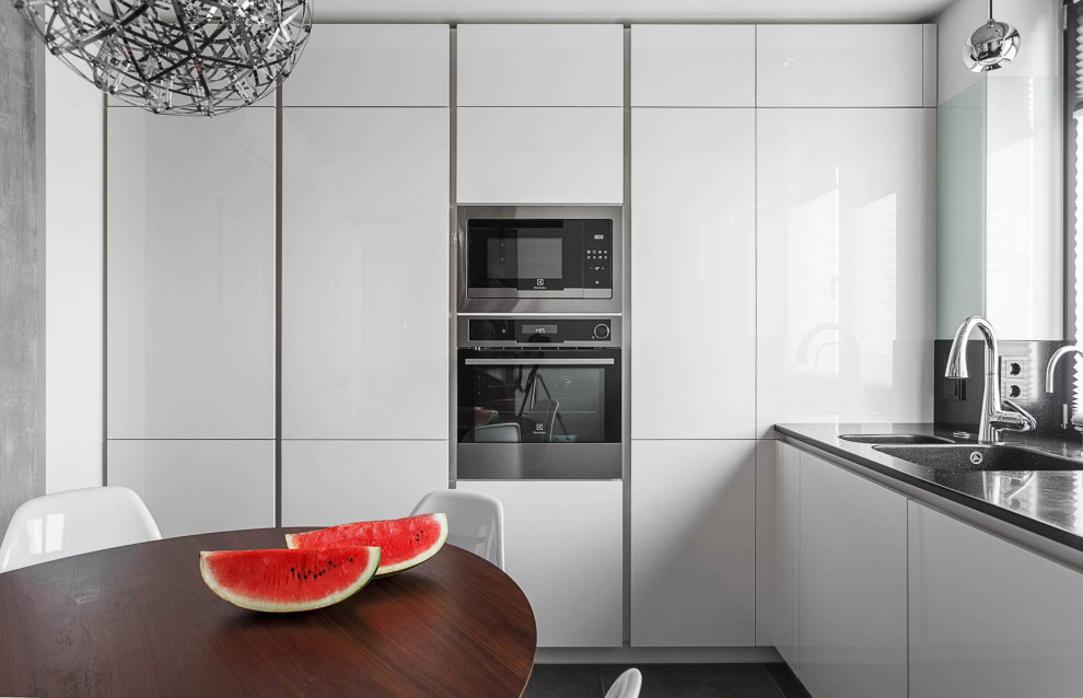 Как правильно: 5 способов обыграть подоконник на кухне