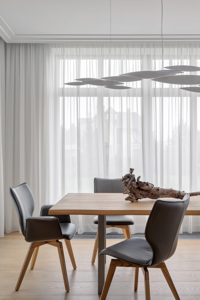 Дом с потайной лестницей