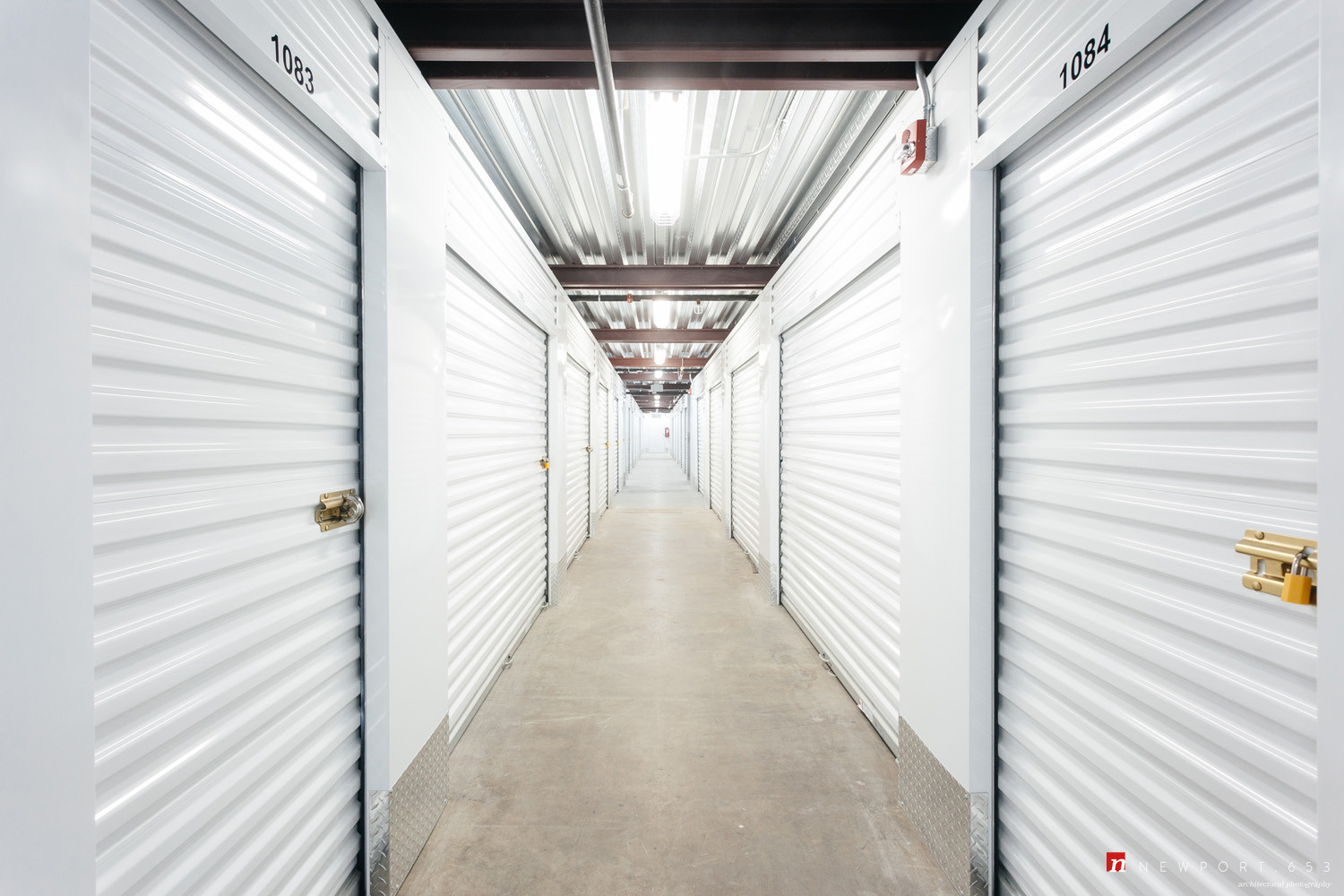 Обложка статьи: Как правильно: Выбрать склад для вещей