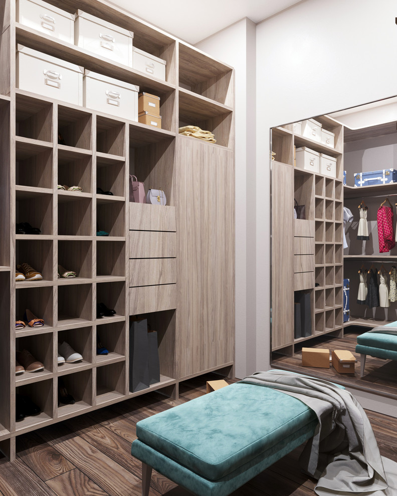 Квартира с тремя спальнями,  площадью 144 м 2