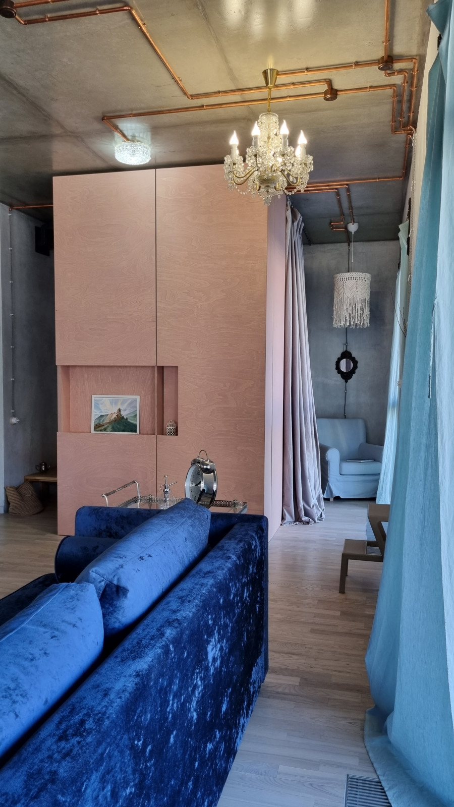 Обложка проекта: Невероятная кухня из шпона и меди