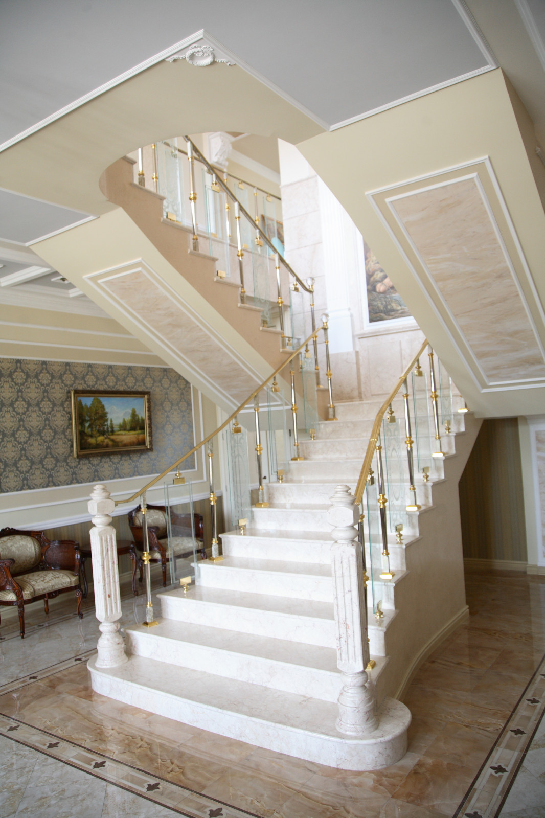 Лестница, латунное ограждение со стеклом, фабрика Grande forge, коллекция Париж