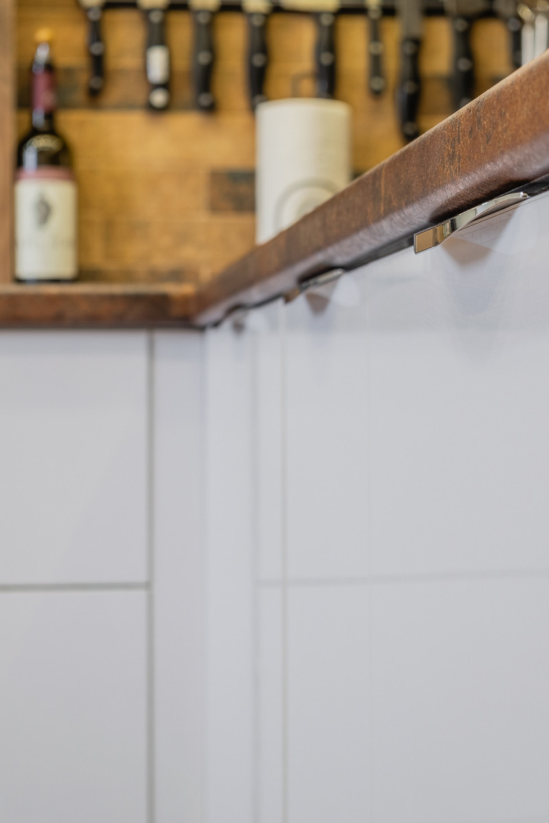 Кухня в современном стиле с элементами лофта