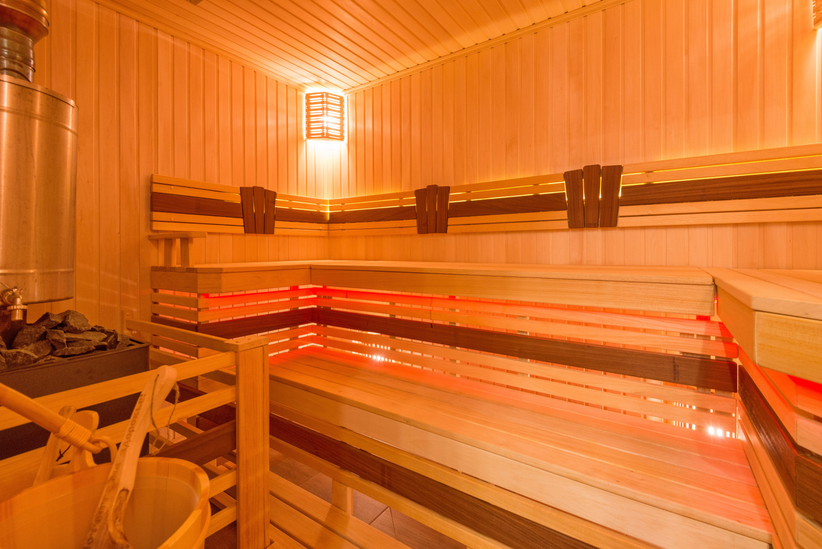 Обложка проекта: Гостевой дом-баня из клееного бруса