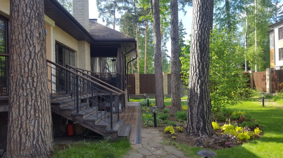 Loft in the village (exterior)