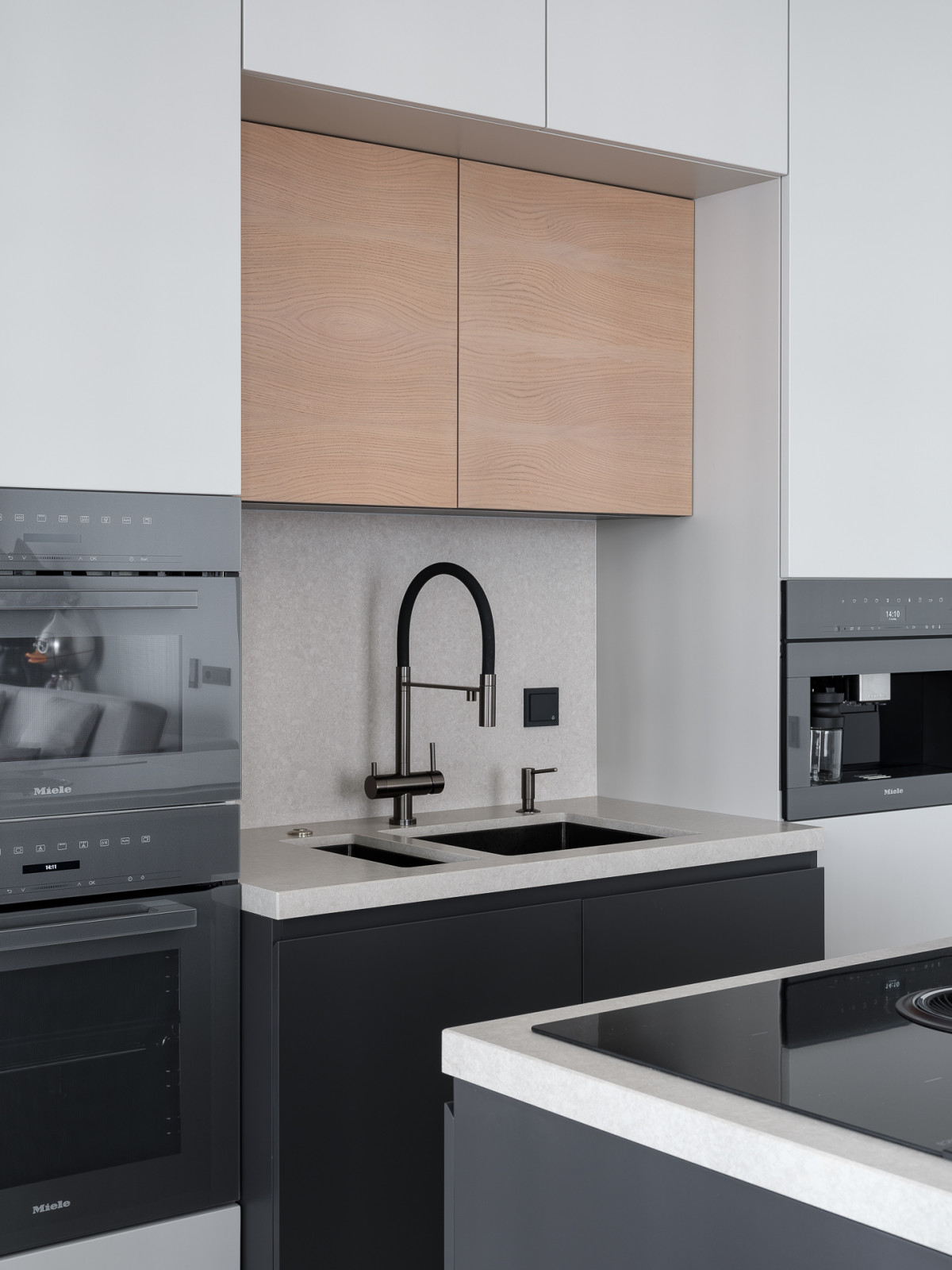 Апартаменты для молодой девушки в 100 м²