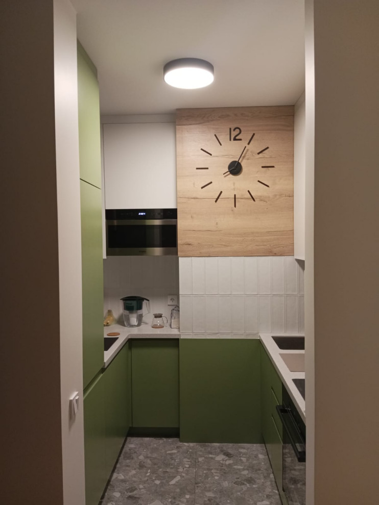 Кухня и шкаф синтегрированными ручками