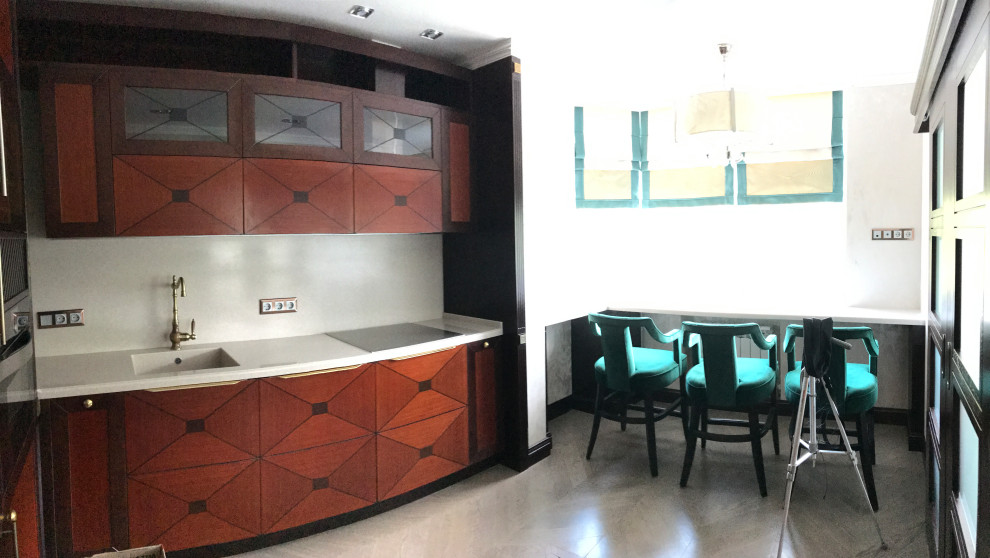 Апартаменты над рекой.