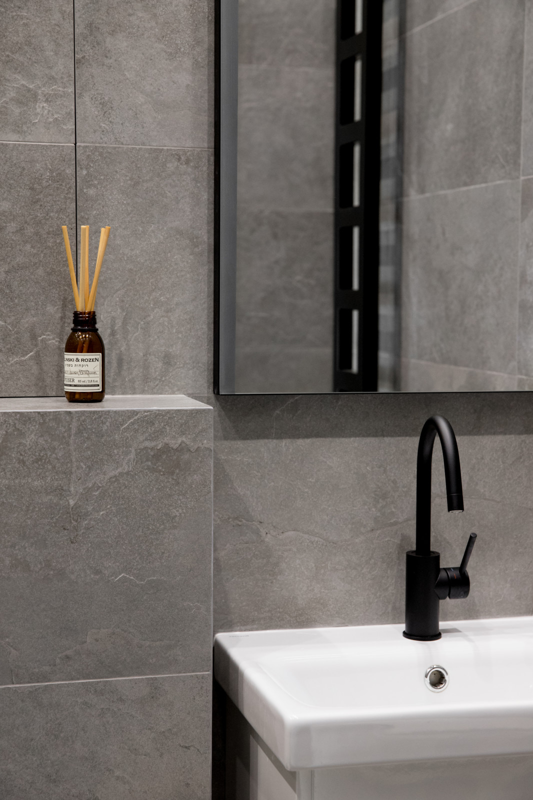 Небесно синий в ЖК Новочеремушкинская 17