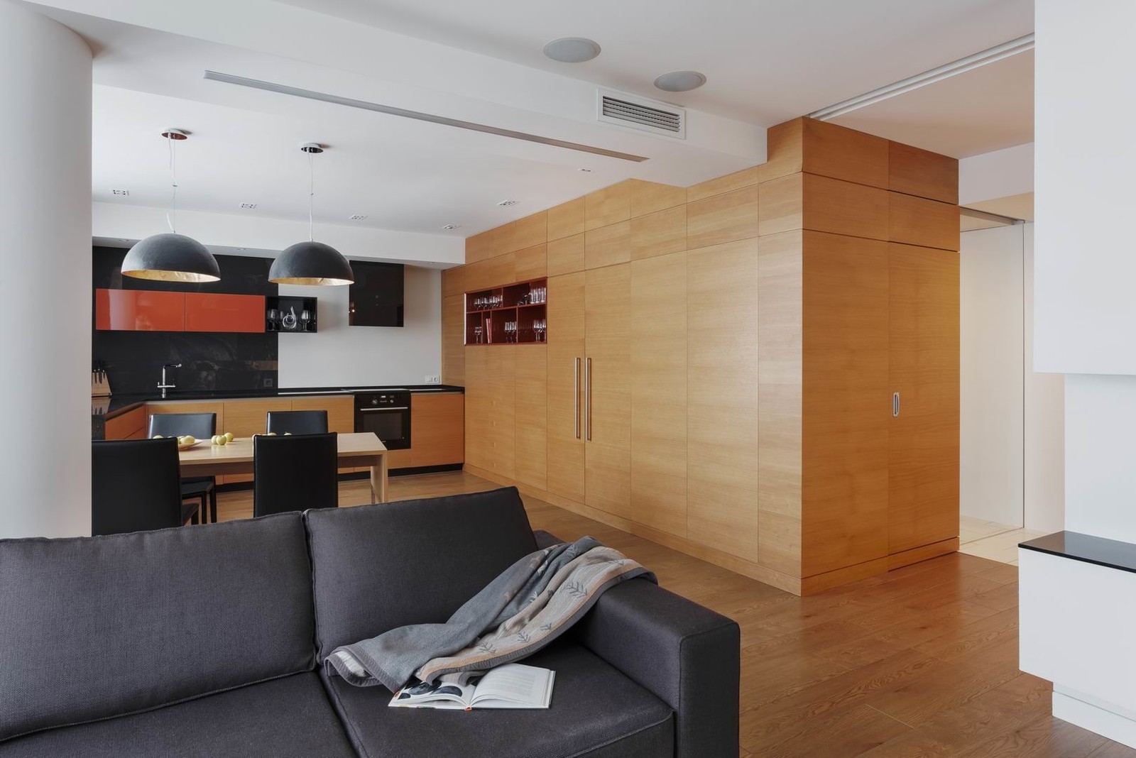 Просто фото: Кухни в три цвета — 22  примера