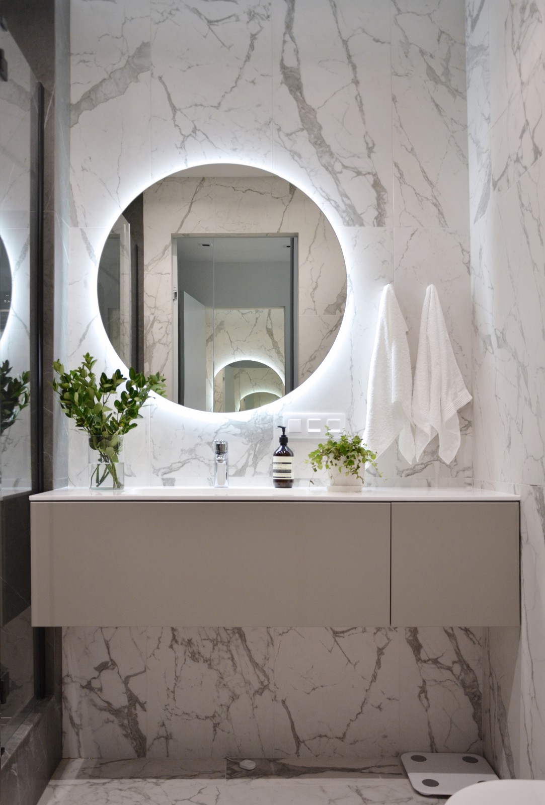 Стильная квартира для молодой семьи с собакой