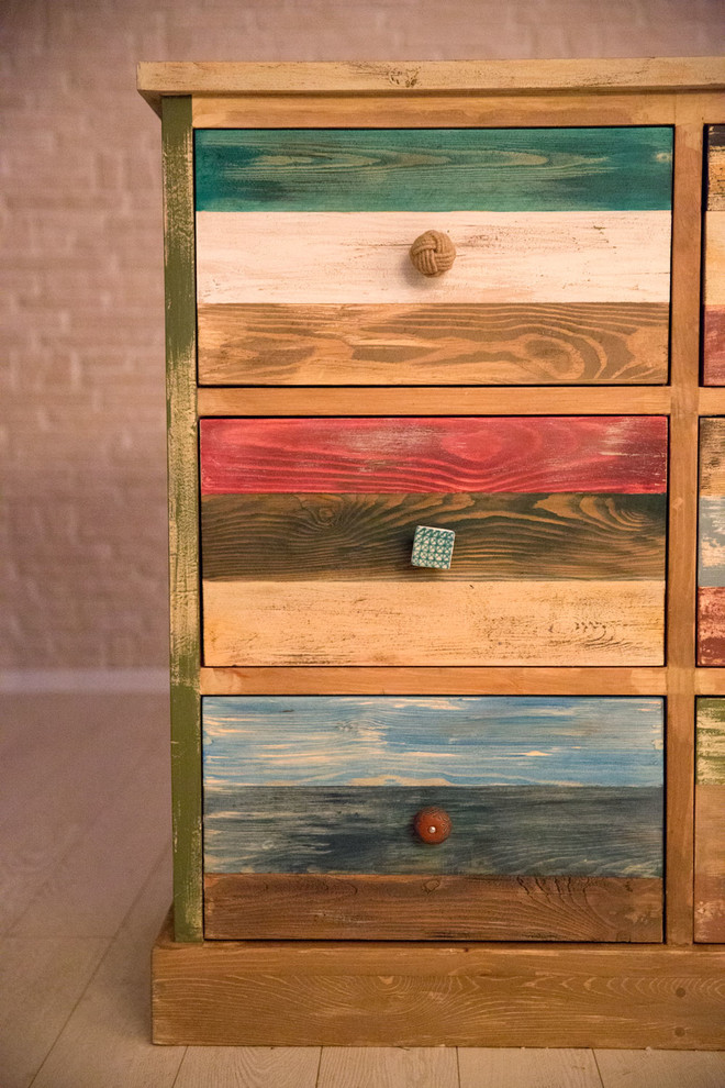 Комод Индонезия