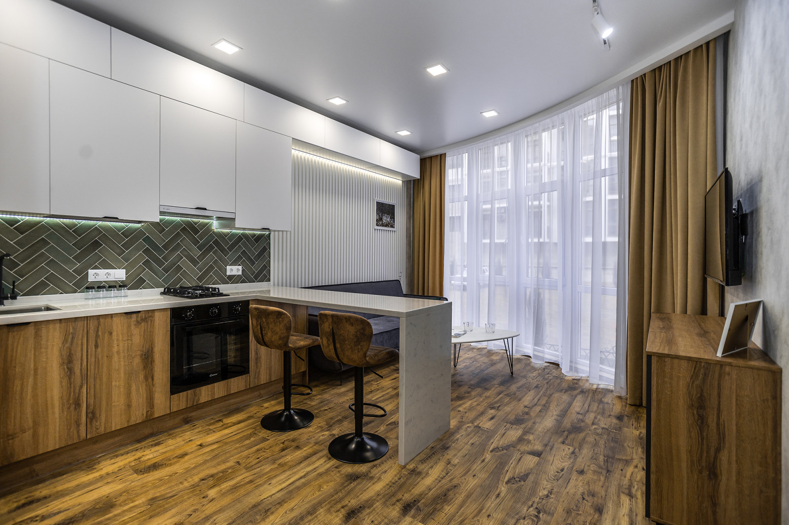 Обложка проекта: Изумрудный город РЕАЛИЗАЦИЯ