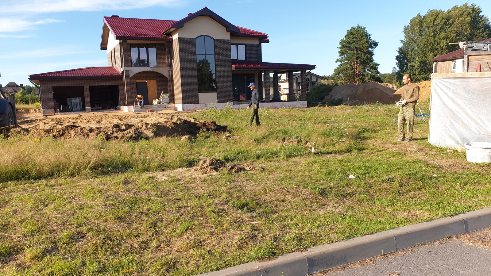 Обложка проекта: Благоустройство участка загородного дома, устройство дренажа и водоотведение