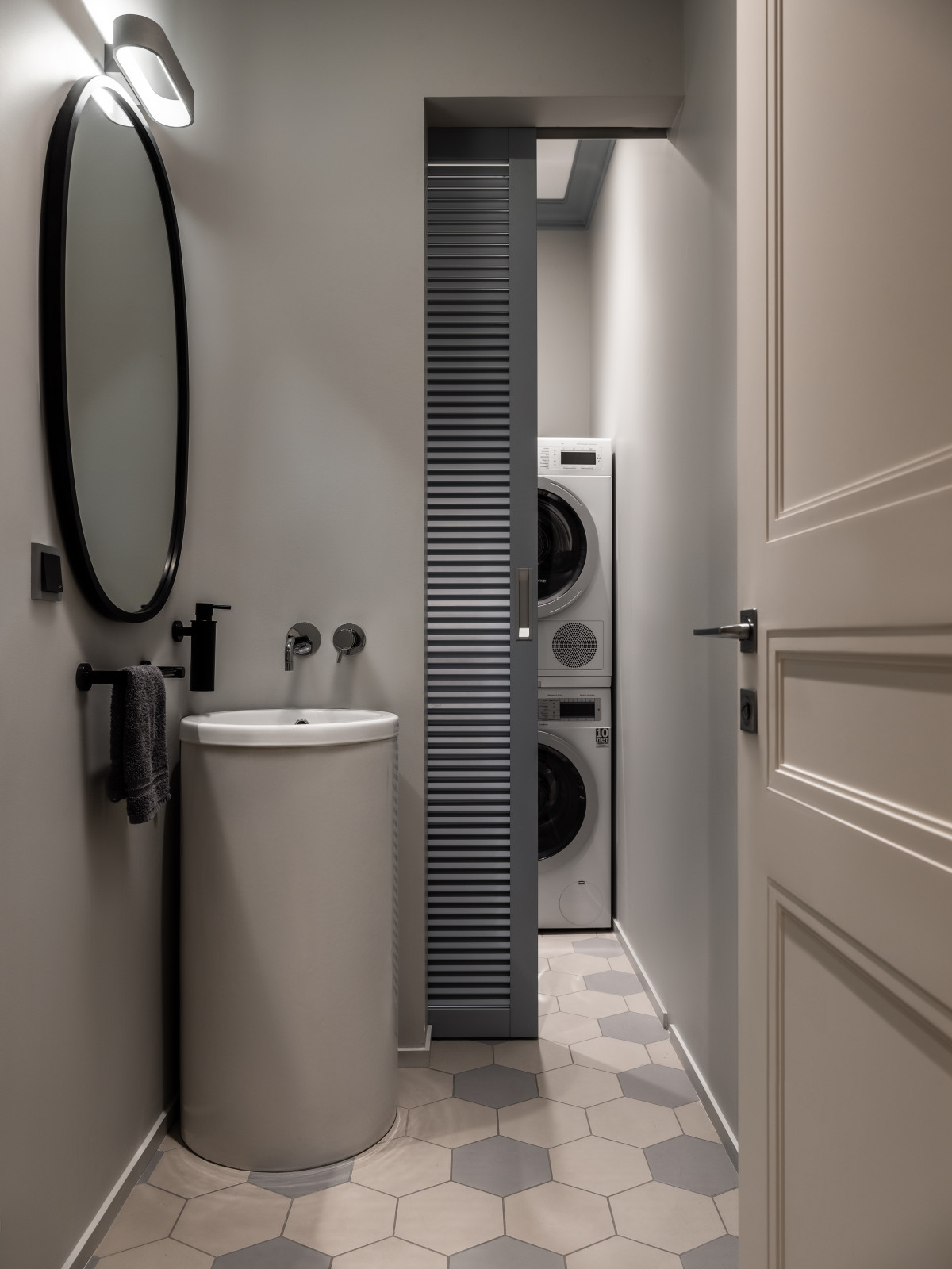 Квартира в современном доме в Казарменном переулке, общей S 117 кв.м.