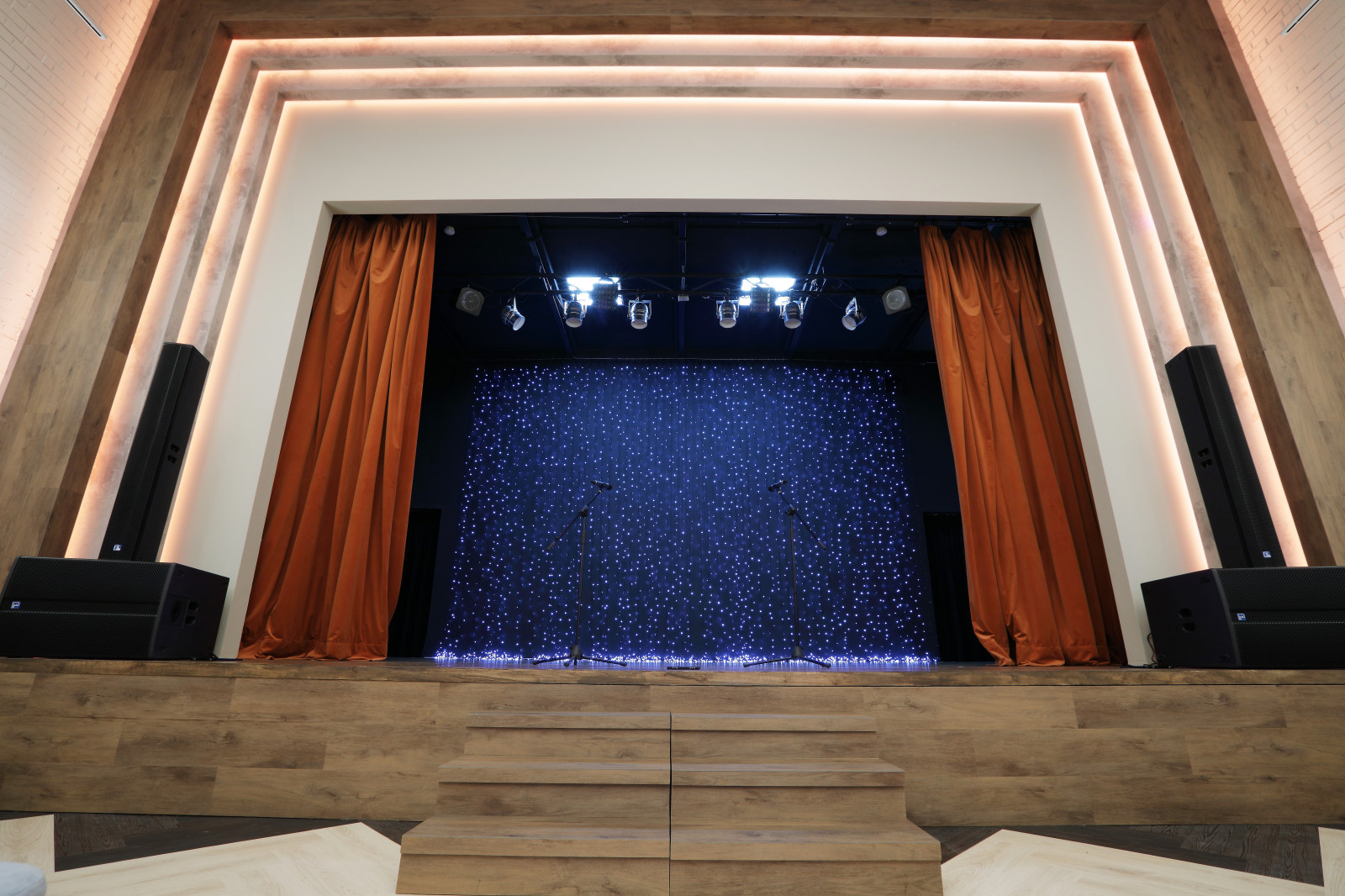 Праздничная площадка 120 кв.м