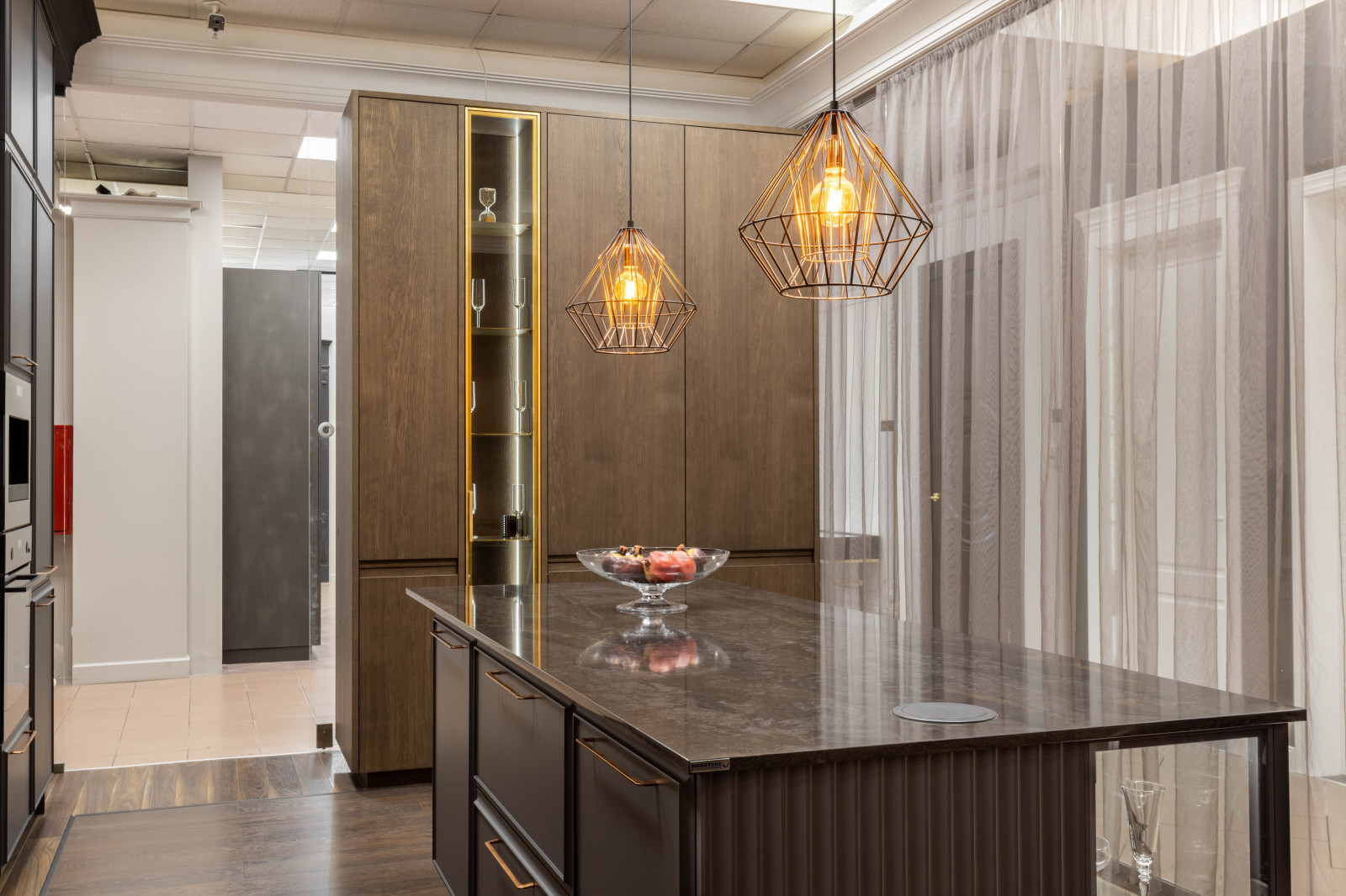 Обложка проекта: Кухня. Doorus. Vicostone Amadeus