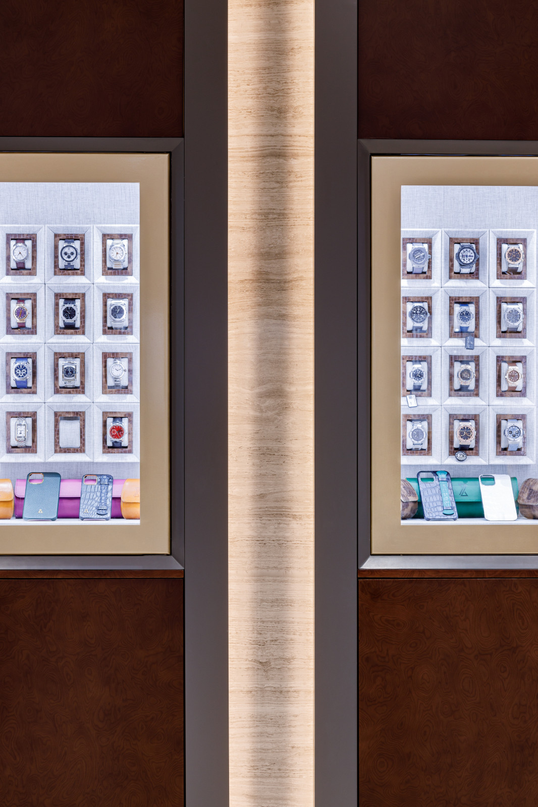 Time zone watch store in Dubai.